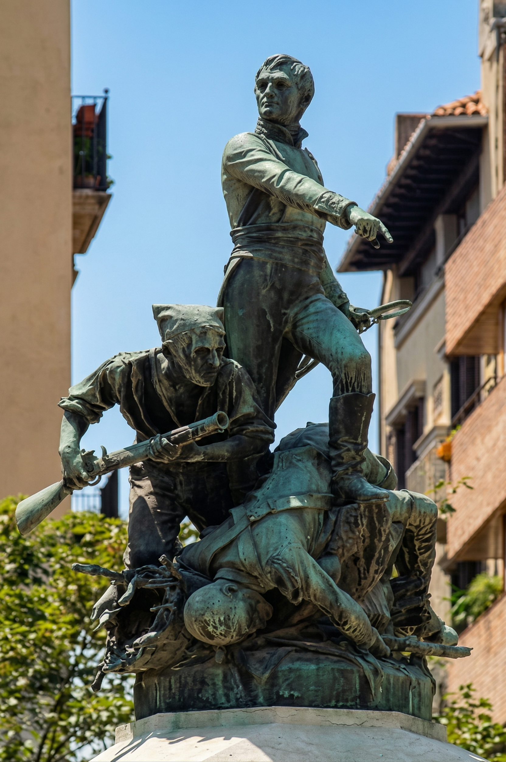 Monument als defensors de Girona a la Plaça de la Independència